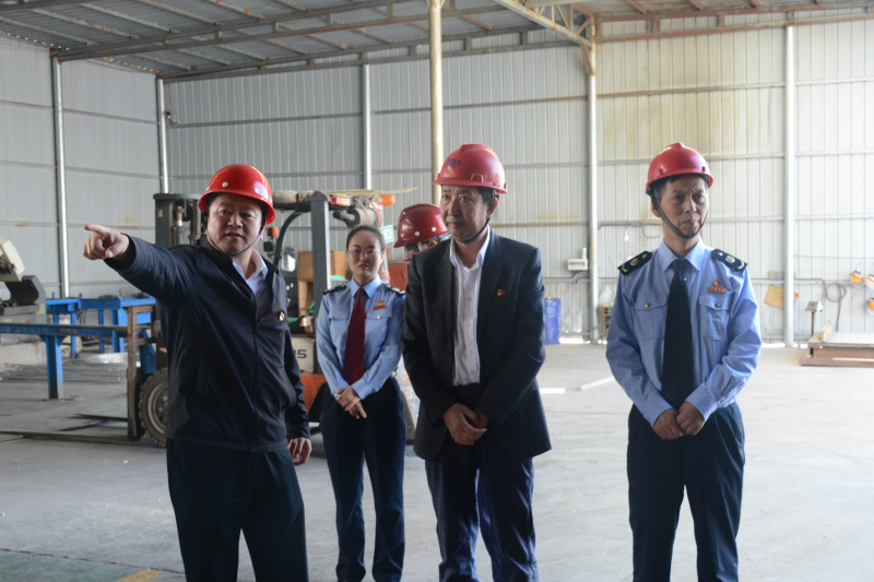 西寧市稅務(wù)局黨委書記、局長劉興華蒞臨 青海物產(chǎn)工業(yè)投資有限公司調(diào)研