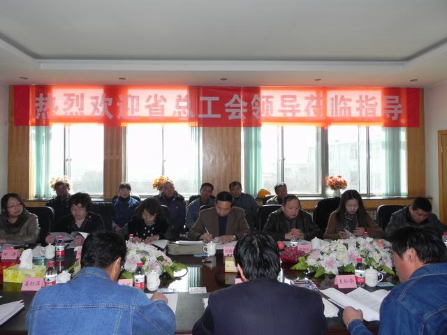 深入車間班組、&ldquo;零距離&rdquo;接觸職工、體驗職工生活、傾聽職工心聲